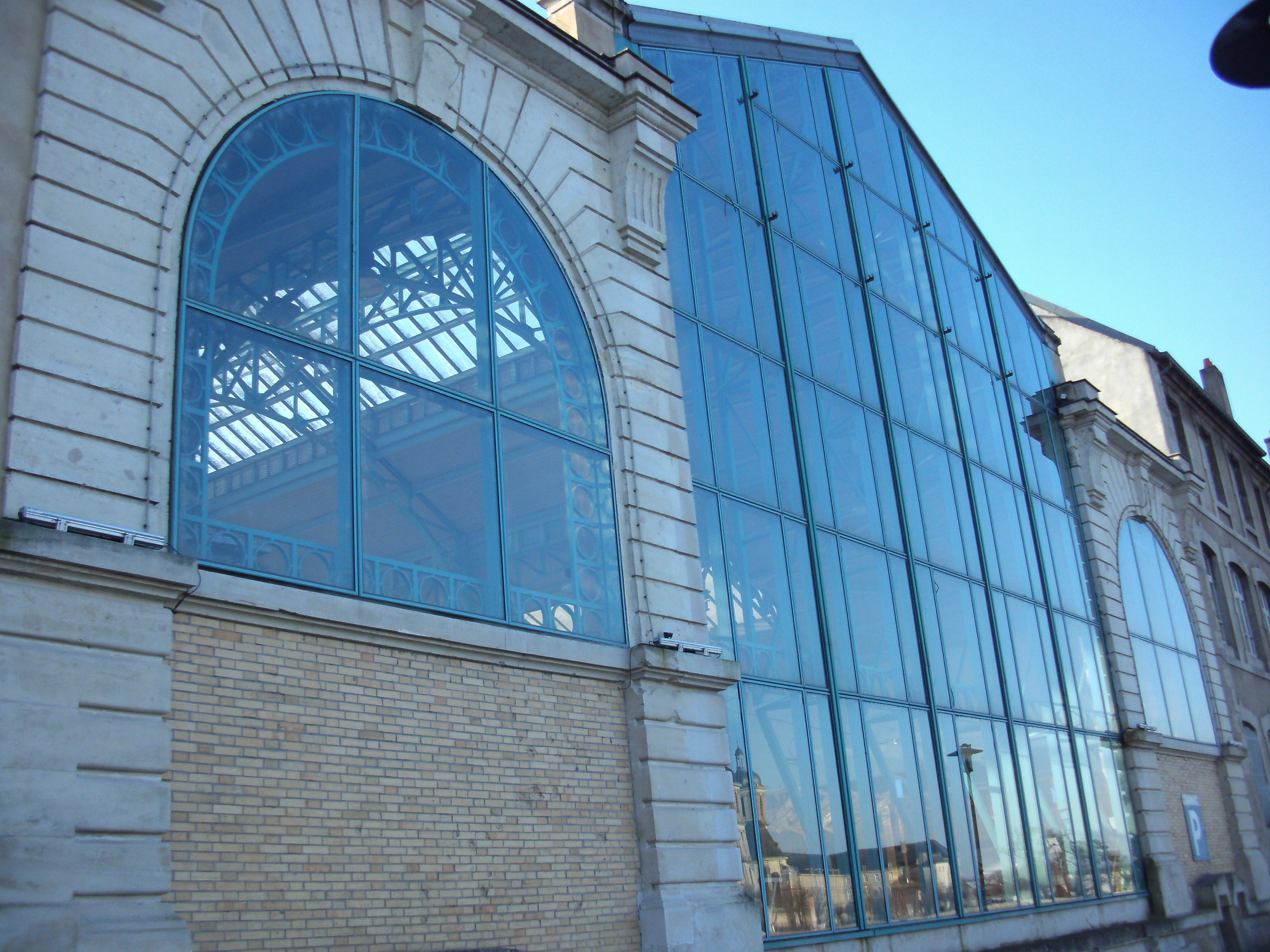 Marché couvert de Pont-à-Mousson, côté Moselle